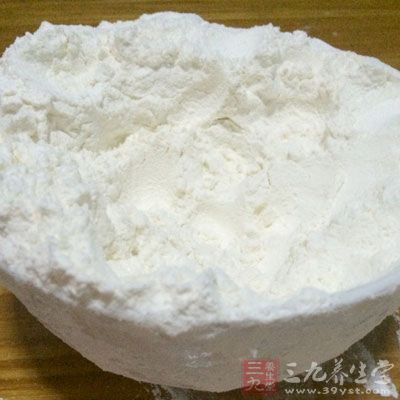 普通面粉70克，豬油35克或植物油