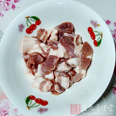 青骨菜，豬肉，澱粉，糖，鹽，雞粉，蒜，料酒