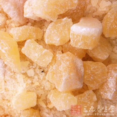 牛奶200克,冰糖20克,木瓜1個 牛奶200克,冰糖20克,木瓜1個
