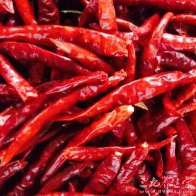 用豆瓣，一定要正宗的豆瓣1/3袋、干紅辣椒若干