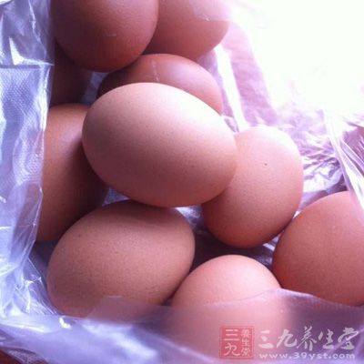 珊瑚草，肉泥，香菇切粒，香蔥，雞蛋，鹽，雞精