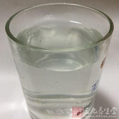 豬皮,水,鹽,醬油,醋,蔥,姜 豬皮,水,鹽,醬油,醋,蔥,姜