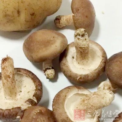 牛肉丸，香菇，水，鹽，味精