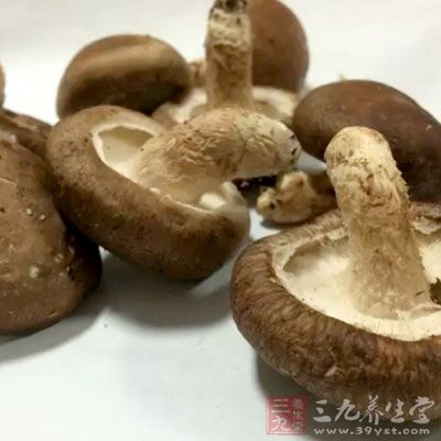 牛肉餡，白蘿卜1根，鮮香菇，蔥姜適量