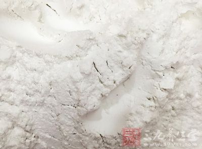 面粉2杯，發酵粉2小勺