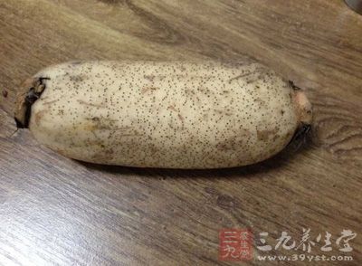 胡蘿卜150克,北豆腐300克,蓮藕100克,鹽3克 胡蘿卜150克,北豆腐300克,蓮藕100克,鹽3克