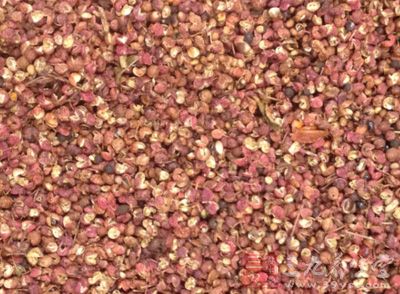 大料、花椒、香葉、桂皮、蔥、姜、蒜、香油