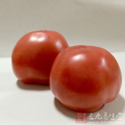 西紅柿一個(大的，約 300g)