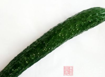 肥瘦豬肉200克,水發木耳20克,黃瓜50克 肥瘦豬肉200克,水發木耳20克,黃瓜50克