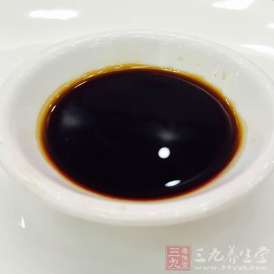 豬肉餡,饅頭,雞蛋,生抽,鹽,胡椒粉,雞精 豬肉餡,饅頭,雞蛋,生抽,鹽,胡椒粉,雞精