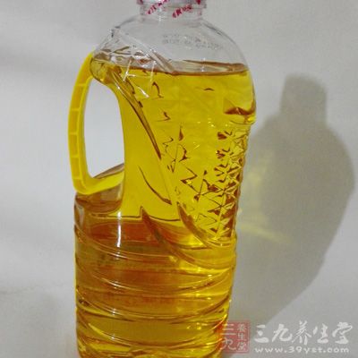紅椒粉,胡椒粉,生抽,雞精,植物油 紅椒粉,胡椒粉,生抽,雞精,植物油