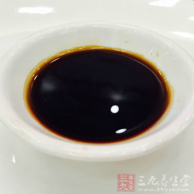 醬油，芝麻油，色拉油，雞蛋