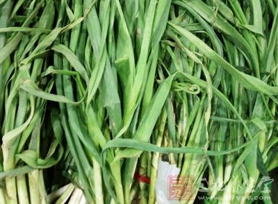 青蒜1根、朝天椒8粒