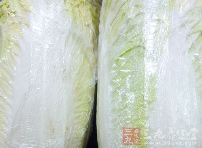 白菜,豆腐,粉絲,魚丸,姜,鹽,香油,雞精 白菜,豆腐,粉絲,魚丸,姜,鹽,香油,雞精