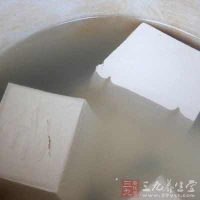 南豆腐250克、辣白菜100克 南豆腐250克、辣白菜100克