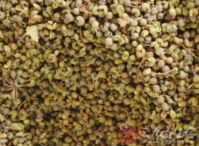 花椒50克，粗鹽1500克，秫秸桿4根