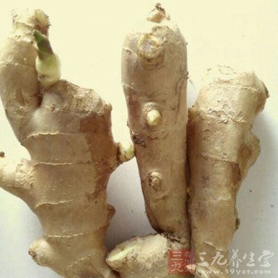 姜五片，大料2個，蔥3段，醬油適量，鹽適量