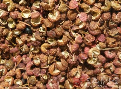 五花肉，水，鹽，蔥，姜，花椒
