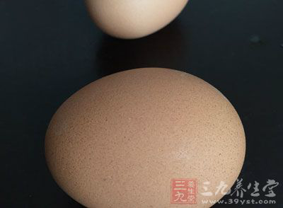 胡蘿卜1/2個,雞蛋1枚,鹽少許 胡蘿卜1/2個,雞蛋1枚,鹽少許