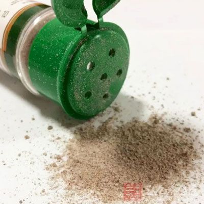 小個土豆1個,黃瓜,沙拉醬,鹽 小個土豆1個,黃瓜,沙拉醬,鹽