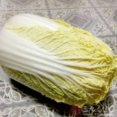 大白菜1棵,胡蘿卜半根,白蘿卜1/2個,韭菜20根 大白菜1棵,胡蘿卜半根,白蘿卜1/2個,韭菜20根