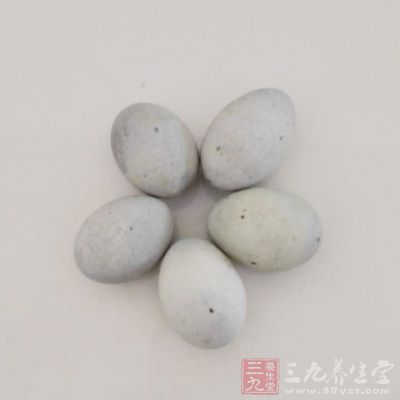 瘦肉1塊(豬腱肉最好)，皮蛋2個(無鉛皮蛋)，姜1塊，水足量，油鹽適量