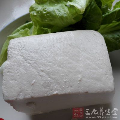 荠菜,嫩豆腐各200g,豬通脊 100g,香菇2朵 荠菜,嫩豆腐各200g,豬通脊 100g,香菇2朵