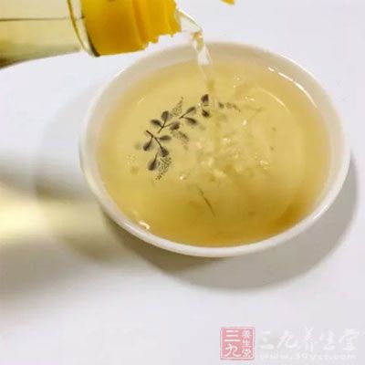 加入醬油、料酒、鹽、味精，再炖10分鐘出鍋食用