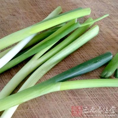 雞腿，香菇，涼面，洋蔥，蔥姜