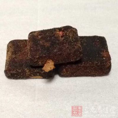 荸荠6個,馬蹄粉一盒,紅糖1條 荸荠6個,馬蹄粉一盒,紅糖1條
