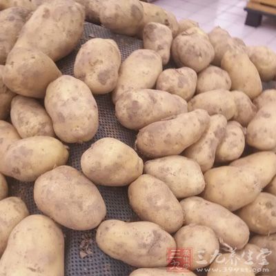 土豆500g，小麥澱粉或玉米澱粉