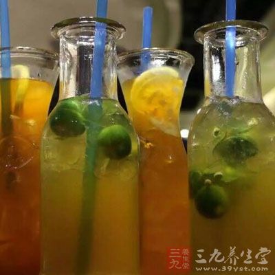 鹽與黑胡椒粉少許、檸檬汁半大匙