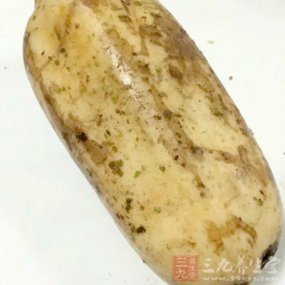 蓮藕1節，火鍋底料100克，干紅辣椒80克，麻椒粒30克，蔥姜蒜，植物油