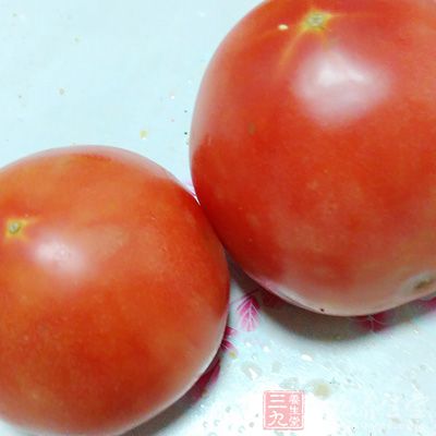 草魚250克，番茄100克，雞蛋50克