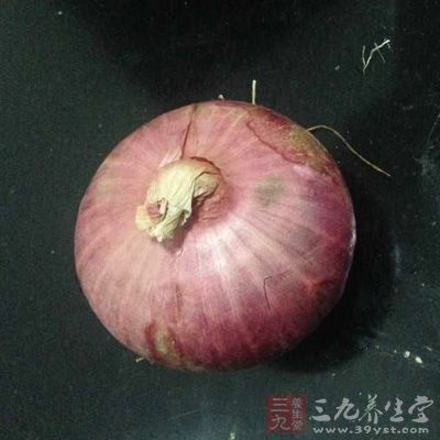 洋蔥20克，臘肉50克，米飯200克
