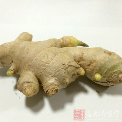 豬手(豬前腳)600克，白醋600毫升，水250毫升，老姜1塊