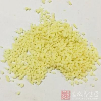 最後撒上花生碎、搾菜粒、香菜末,調入醋、蒜水、鹽、雞精、麻辣粉、麻辣油、香油即可 最後撒上花生碎、搾菜粒、香菜末,調入醋、蒜水、鹽、雞精、麻辣粉、麻辣油、香油即可
