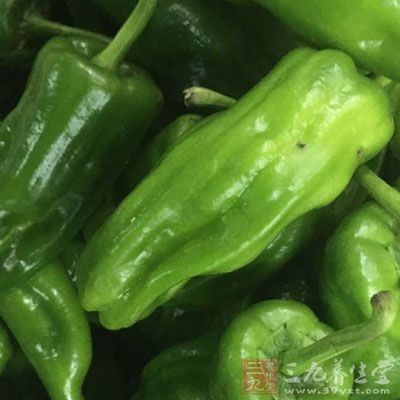 洋蔥、青椒切塊