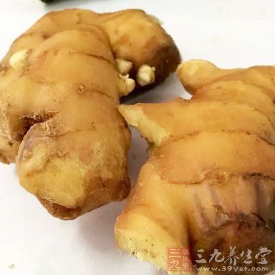 五花肉500g、蔥、姜、桂皮香葉、花椒、甜面醬50g、老抽30g、生抽10g、糖5g、雞精