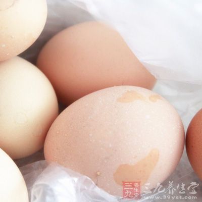 羊腿1只，雞蛋2個，面粉適量