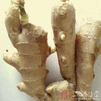 雲南火腿100g，老姜1塊50g，鹽2茶匙