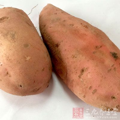 用同樣的方法還可以做粉蒸排骨、粉蒸肥腸、粉蒸牛肉，至於碗底可用紅薯也可用土豆