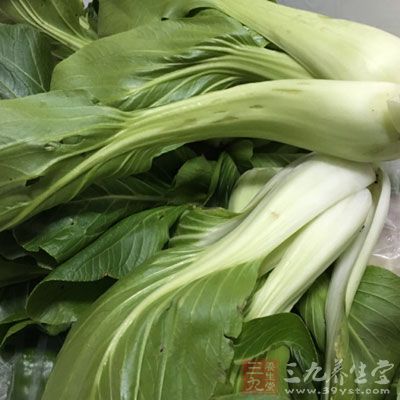 細米粉，蒜頭、生菜、豆芽、雞蛋，生抽、老抽、雞精