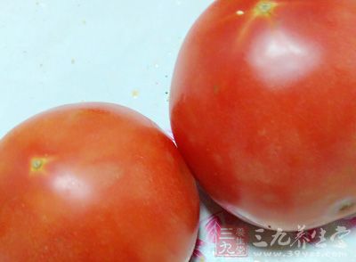 土豆2個,鹽,胡椒適量,番茄醬適量 土豆2個,鹽,胡椒適量,番茄醬適量