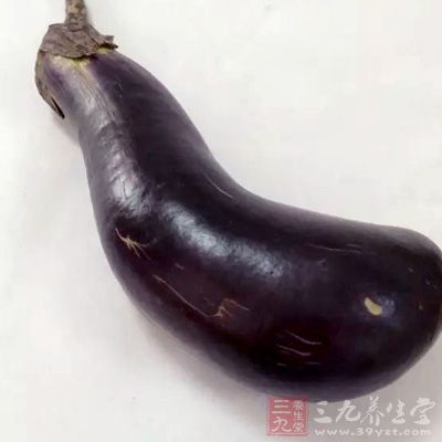 茄子1-2個，面粉1杯，雞蛋1個，蝦皮適量，蔥1根