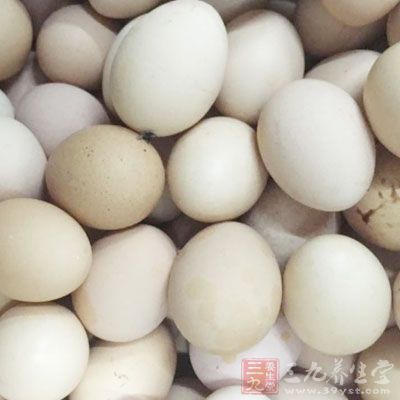 土豆1磅, 豬肉縻 1/3磅, 雞蛋1只,面包屑半杯,面粉少許 土豆1磅, 豬肉縻 1/3磅, 雞蛋1只,面包屑半杯,面粉少許