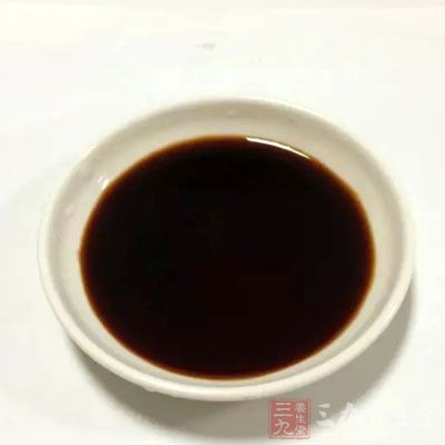 日本甜米酒(料酒)160毫升，醬油235毫升，米醋25毫升，芝麻油5毫升