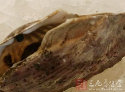 2只法式黑椒烤生蚝，2只黑椒烤生蚝，生蚝4只，毛重500g