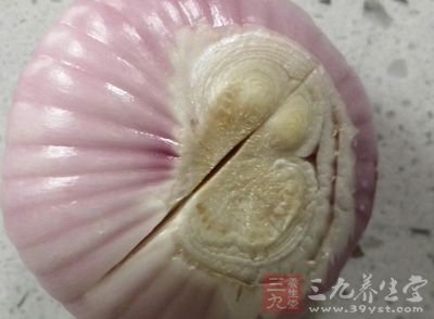 柳橙汁80cc，洋蔥2大匙，蜂蜜20cc，鹽適量