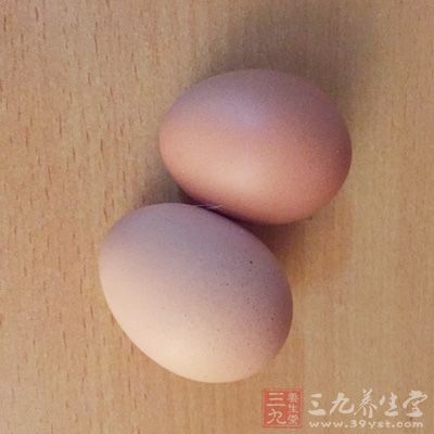 不帶皮的五花肉300克、雞蛋1個、生抽、鹽、花椒面、豆粉